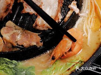 重庆美食｜边烤边涮的泰式小火锅