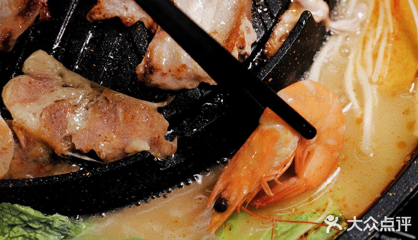 重庆美食｜边烤边涮的泰式小火锅🥘