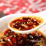 晚上排队超长酱料好评好评!不管是芝麻酱+韭花酱