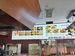 -万记麻辣烫国展总店