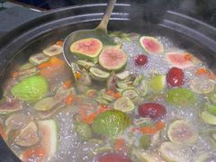 无花果脆皮鸡煲-吴秋芳鸡煲(江南西店)