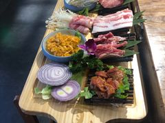 -明洞阿姨·韩式酱蟹烤肉·创意料理(三元桥店)