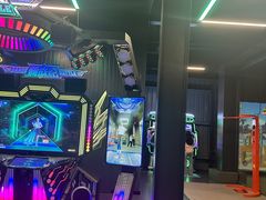 -极限PLAY运动娱乐新世界·团建派对潮玩休闲馆·室内蹦极高空游乐园