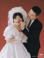 -喜爱高定婚纱摄影