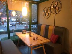 靠窗位-越美小馆·越南料理(曲江店)