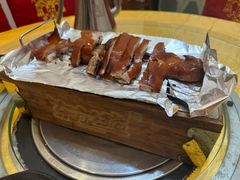 -东方之猪四更烤乳猪(金垦总店)
