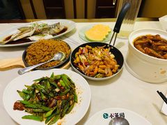 -小菜园新徽菜(合肥瑶海万达店)