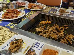 -阿亲家·韩式无限烤肉(不夜城店)