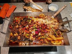 -鸣记脆皮烤鱼·海鲜烤鱼(马栏店)