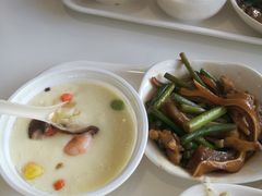 -浦东图书馆读者餐厅