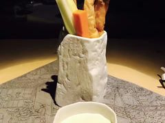 笔筒色拉-穹六人间 people 6(岳阳路店)