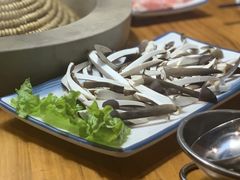 野生鲜鸡枞-滇小鱼·云南野生菌火锅(上杭路店)