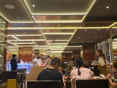 -大中华希尔顿酒店-念自助餐·嗨啤·小龙虾