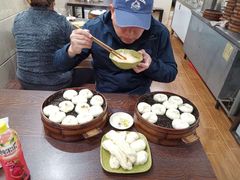 -舒小笼松针小笼包