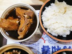 -万和春排骨砂锅米饭(新业广场店)