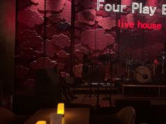 -FOUR PLAY BAR