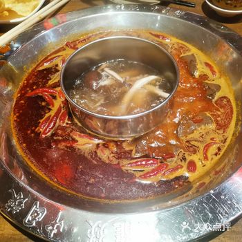 喜欢那个环境，很有想吃下去的氛围感 「麻辣火锅」汤底