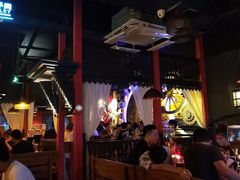 -Helens海伦司小酒馆(上海疁城新天地店)