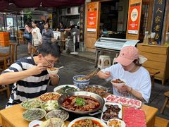 -大众跷脚牛肉馆·非遗传承单位(峨眉山店)