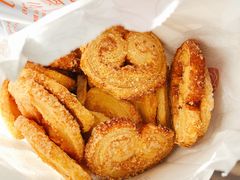 小蝴蝶酥-上海哈尔滨食品厂(淮海中路店)