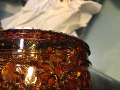 瓶口脏封膜不牢-定家小酥肉·清真(回民街店)