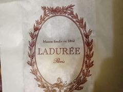 -ladurée(戴高乐机场T 2F店)