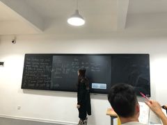 -上海外国语大学(虹口校区)