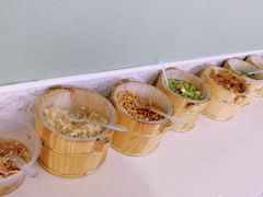 -丽丽三鲜螺蛳粉(田林路店)