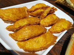 -爆炸头阿姨小四川正宗川味小吃(无任何分店)
