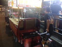 -爱客得牛排海鲜烤肉·火锅自助(春熙路黑金好店)