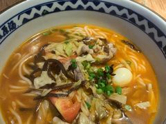 -蒙自源米线大王(东站店)