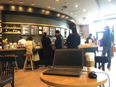 -星巴克臻选(成都来福士店)
