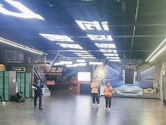 -极限PLAY运动娱乐新世界·团建派对表演休闲馆·室内高空游乐园