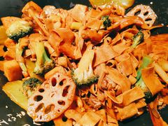 老灶麻辣香锅-风光老灶麻辣香锅(大成路翠微百货店)