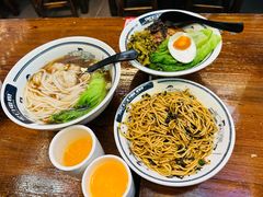 -黑白电视长沙小吃(美林M·LIVE天地东座店)