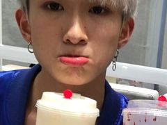 -奈雪的茶(湖滨银泰in77C区PRO店)