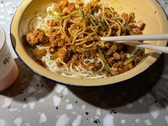 -鹤江桥·红油牛肉粉(SKP店)