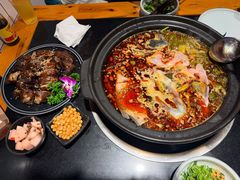 -小饕荟雅安贡椒鱼鲜馆(广福桥店)