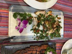 -香巴拉云南餐厅(华莱坞店)