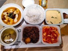 -老乡鸡(上海白玉兰广场店)