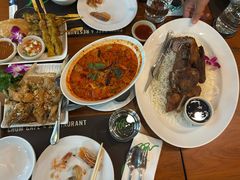 -Chom Cafe and Restaurant