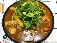 招牌炸酱小锅米线-肥汁米蘭香港米线(长宁来福士店)