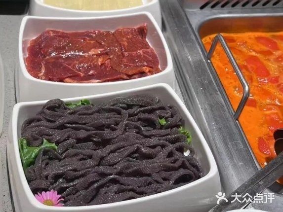 约上小伙伴一起吃火锅吧！