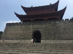 景点-巴陵广场