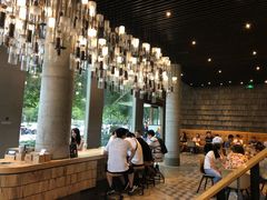大堂-星巴克臻选(湖滨道店)