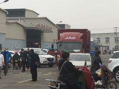 -七宝蔬菜农副产品综合交易市场-停车场