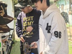 -东湖小天池真人CS彩弹野战基地