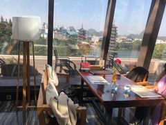 靠窗位-忆咖啡观景餐厅(桂林象山公园店)