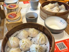 -馋三尺蟹粉小笼(人民广场店)