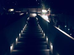 -The ROOF (通盈中心店)
